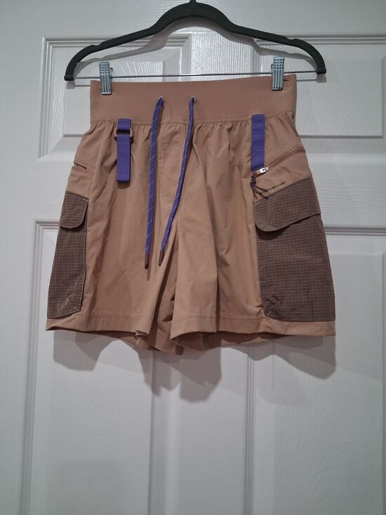 lululemon athletica Pants - Lululemon Shorts Womens 4 Tan Detours Welcome Utility Cargo Outdoor Hiking Nylon